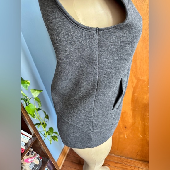 Betsey Johnson performance dark gray vest size M - Picture 4 of 9